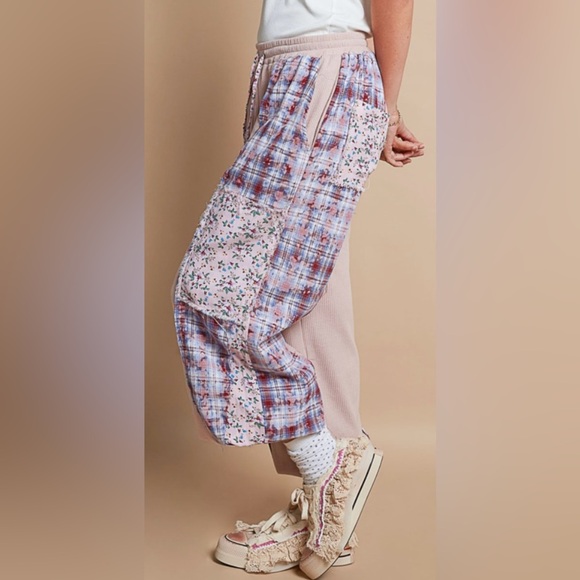POL floral and plaid pink patchwork relaxed fit baggy joggers medium like new - Picture 6 of 8